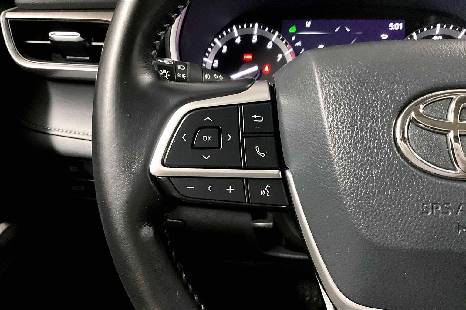 2022 Toyota Highlander XLE - Photo 24