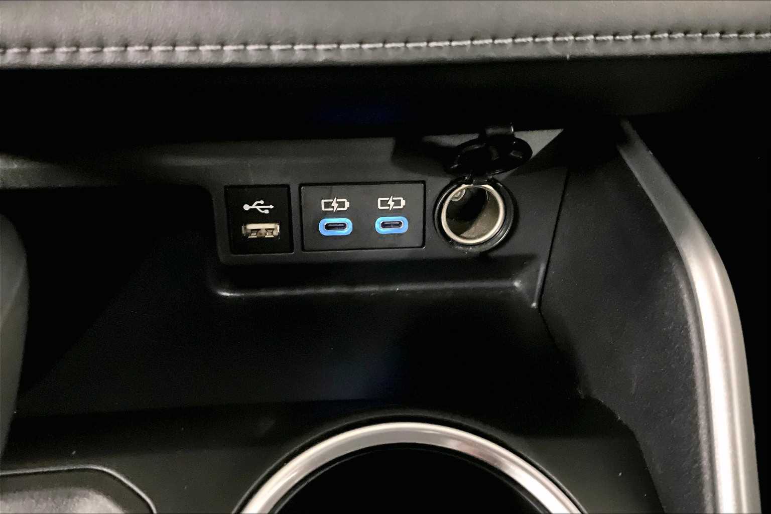2022 Toyota Highlander XLE - Photo 28