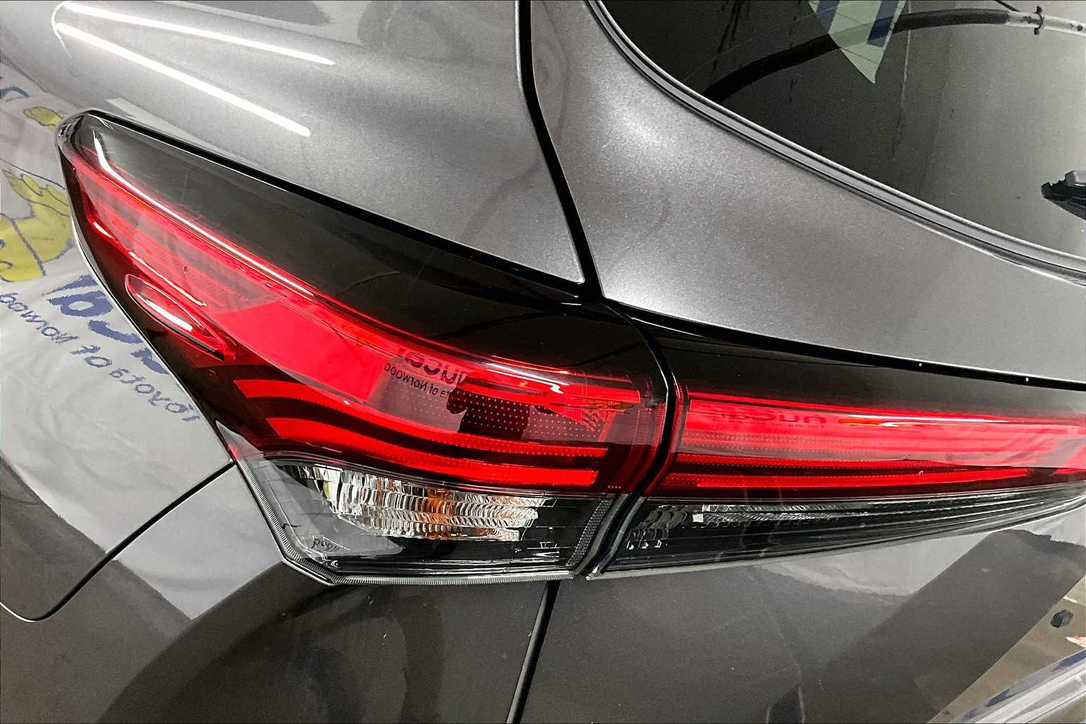 2022 Toyota Highlander XLE - Photo 35