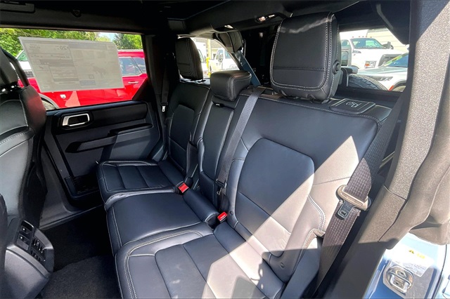 2025 Ford Bronco Outer Banks - Photo 11