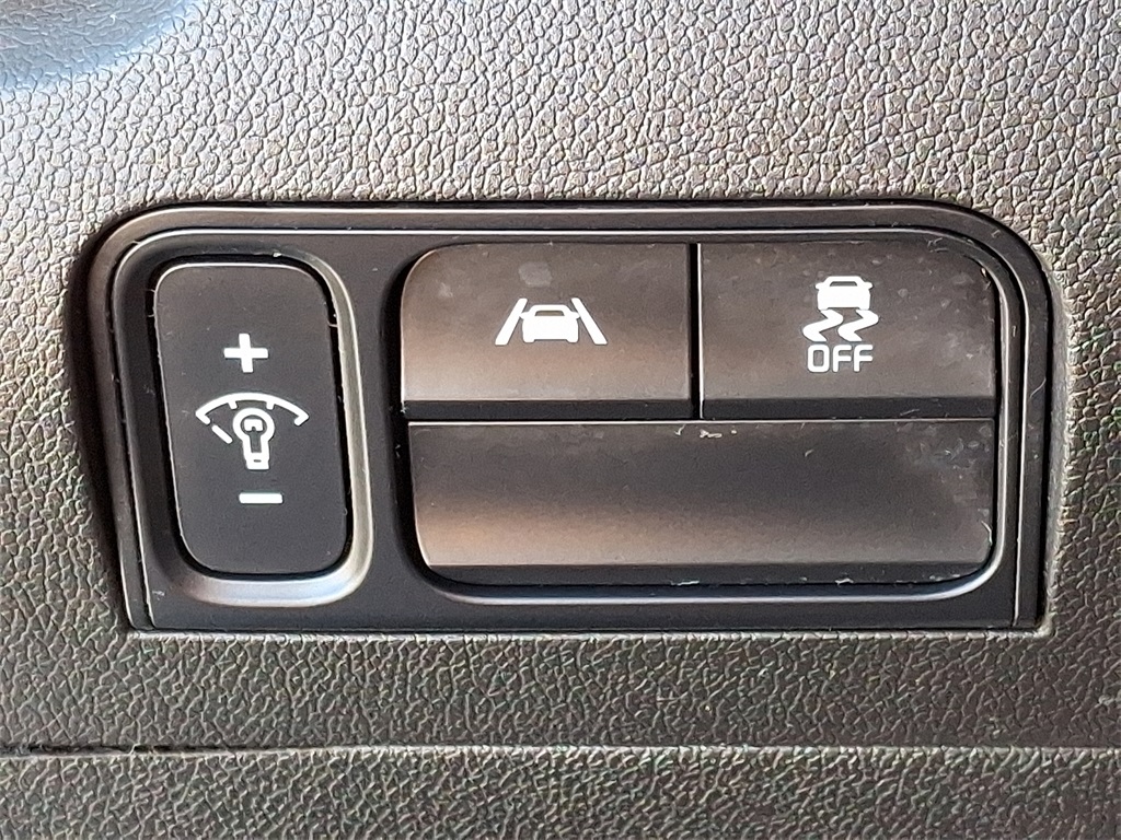 2022 Kia Sorento S - Photo 25