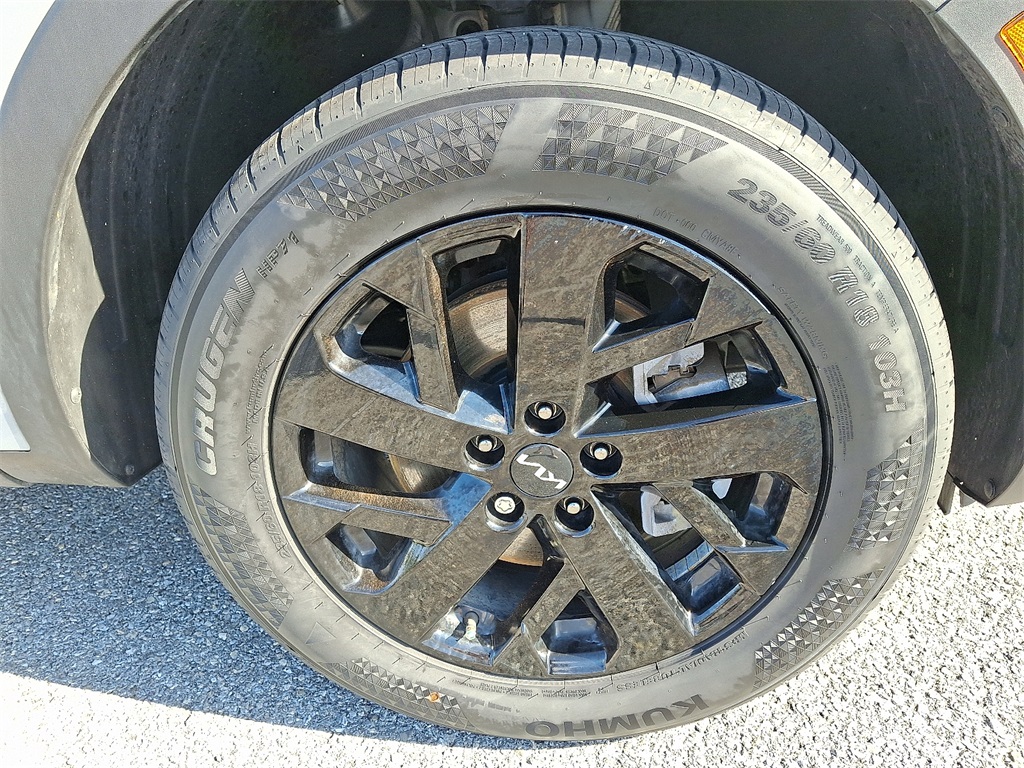 2022 Kia Sorento S - Photo 9