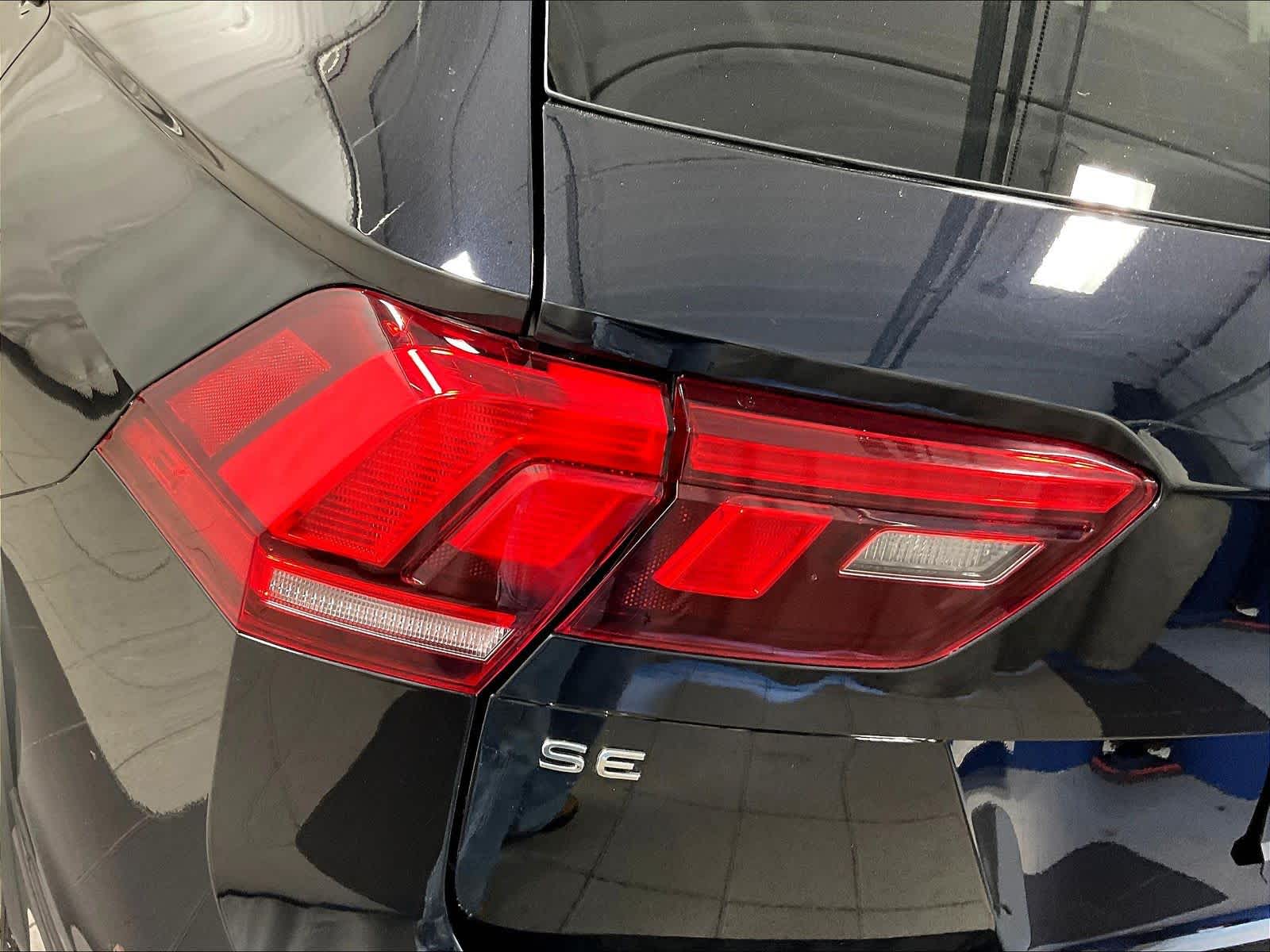 2022 Volkswagen Tiguan SE R-Line Black - Photo 34