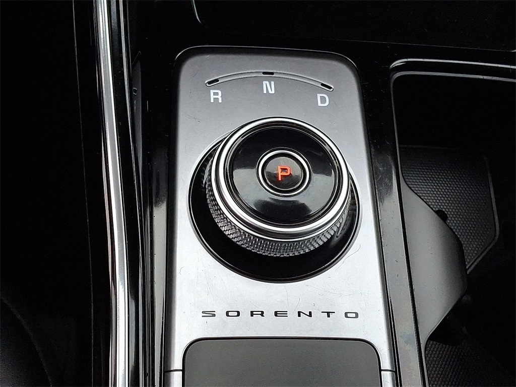 2022 Kia Sorento Plug-In Hybrid SX - Photo 16