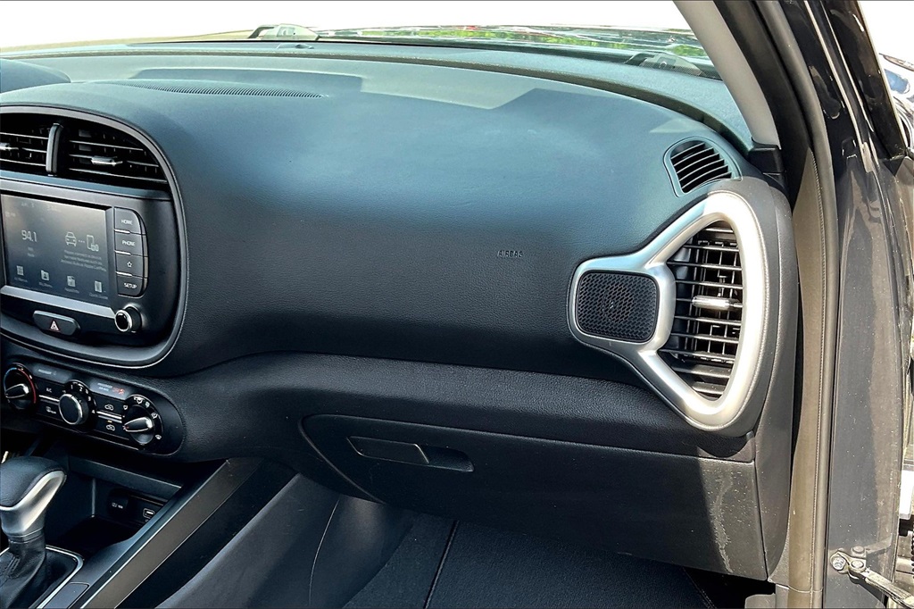 2020 Kia Soul LX - Photo 12
