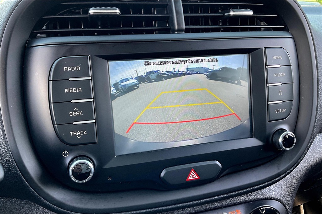 2020 Kia Soul LX - Photo 18