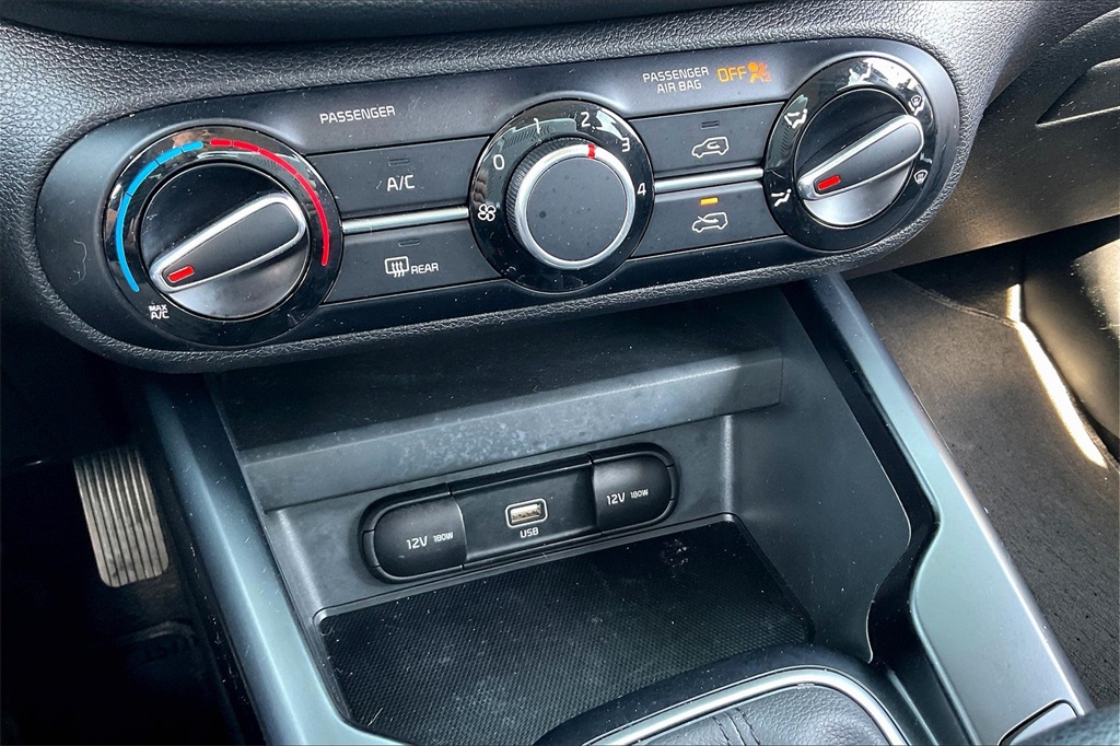 2020 Kia Soul LX - Photo 24