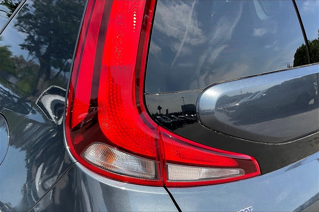2020 Kia Soul LX - Photo 28