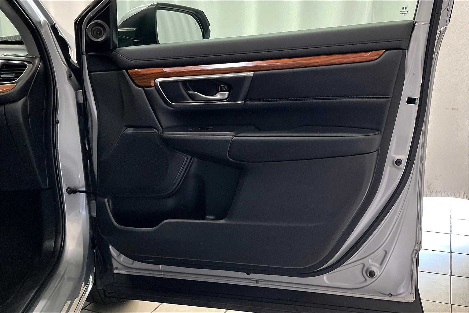 2019 Honda CR-V Touring - Photo 12