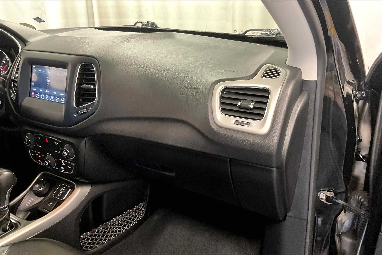 2021 Jeep Compass Latitude - Photo 13