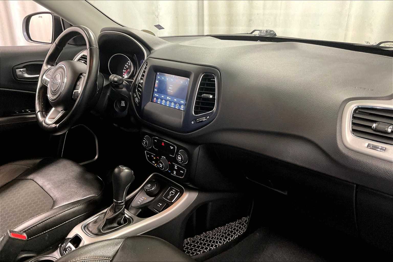 2021 Jeep Compass Latitude - Photo 14