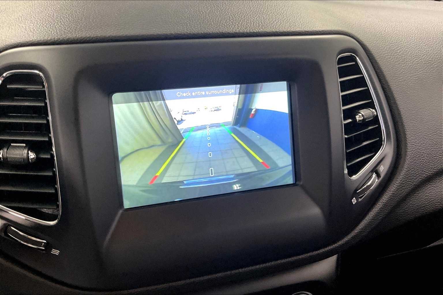 2021 Jeep Compass Latitude - Photo 19