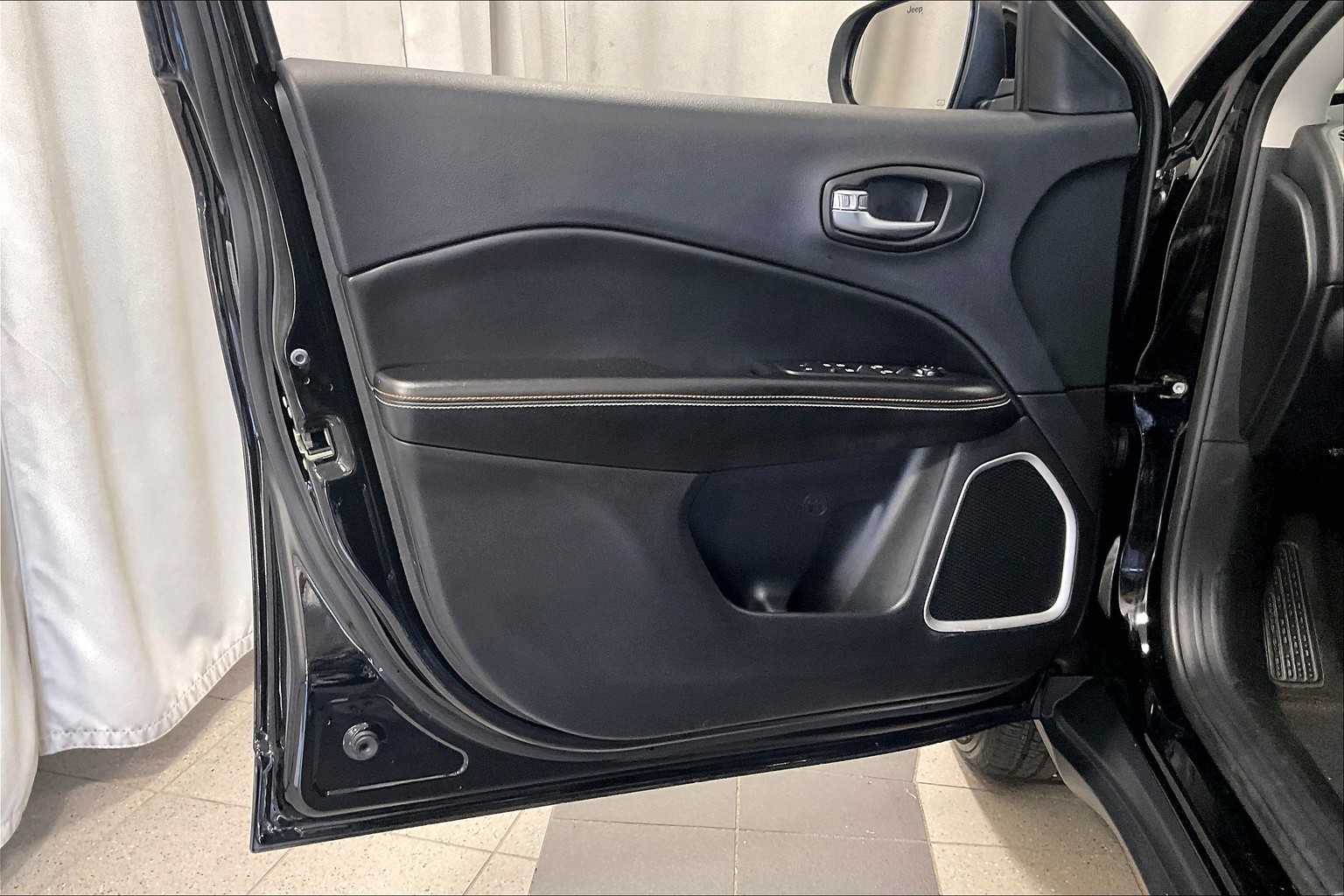 2021 Jeep Compass Latitude - Photo 9