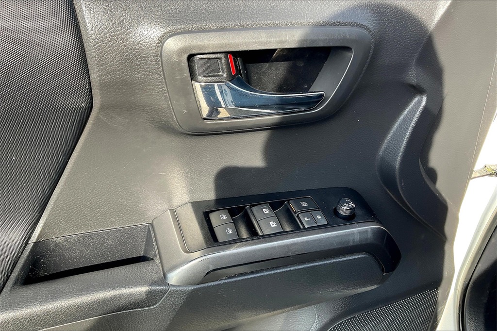 2023 Toyota Tacoma TRD Off-Road - Photo 36