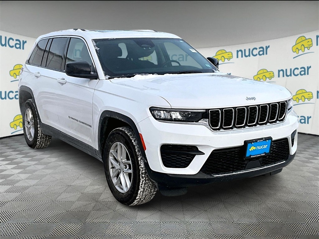 2023 Jeep Grand Cherokee Laredo's photo