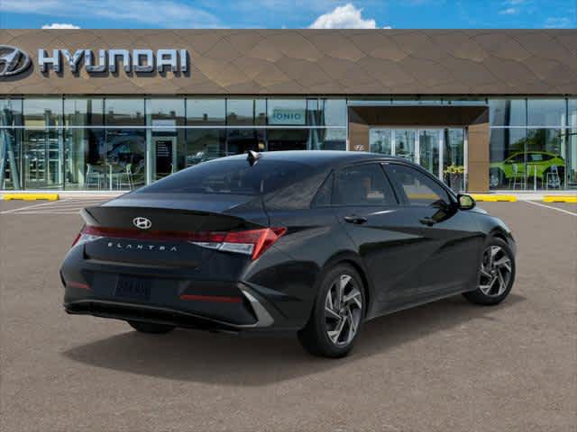 2025 Hyundai Elantra SEL Sport - Photo 4
