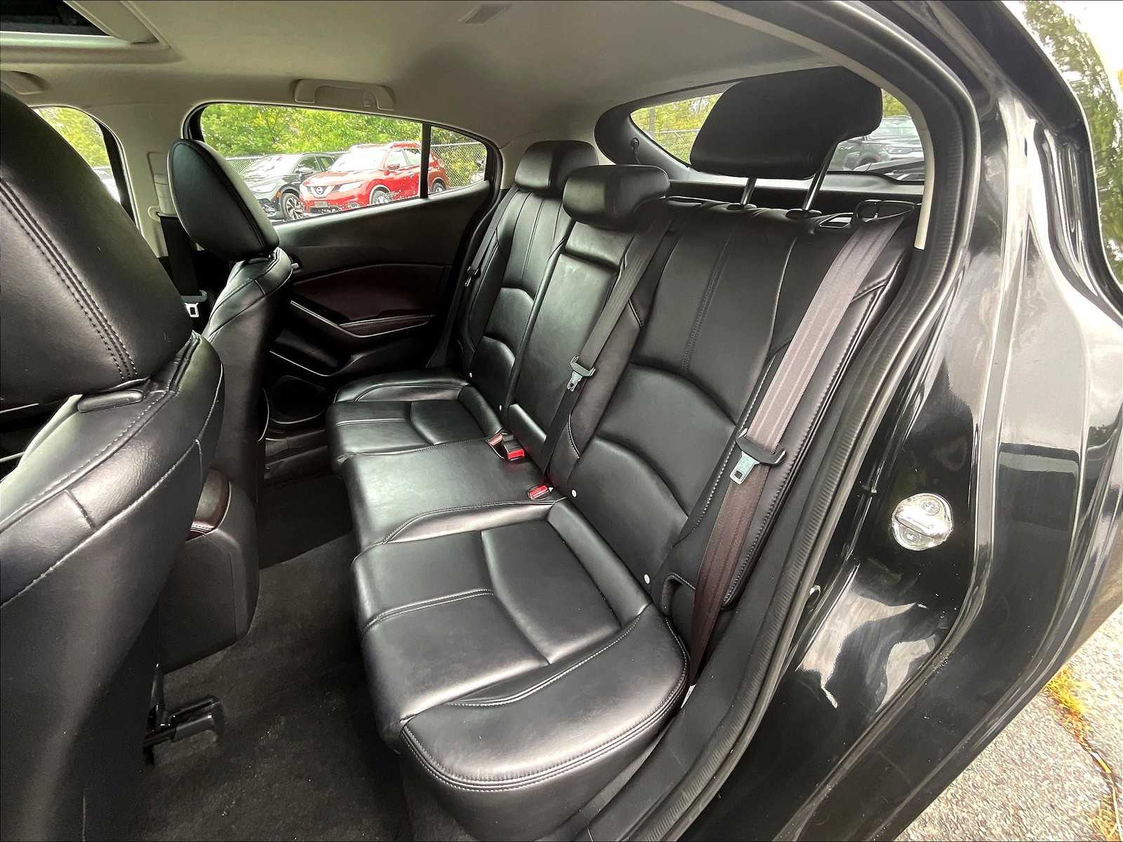 2017 Mazda Mazda3 5-Door Touring 2.5 - Photo 15