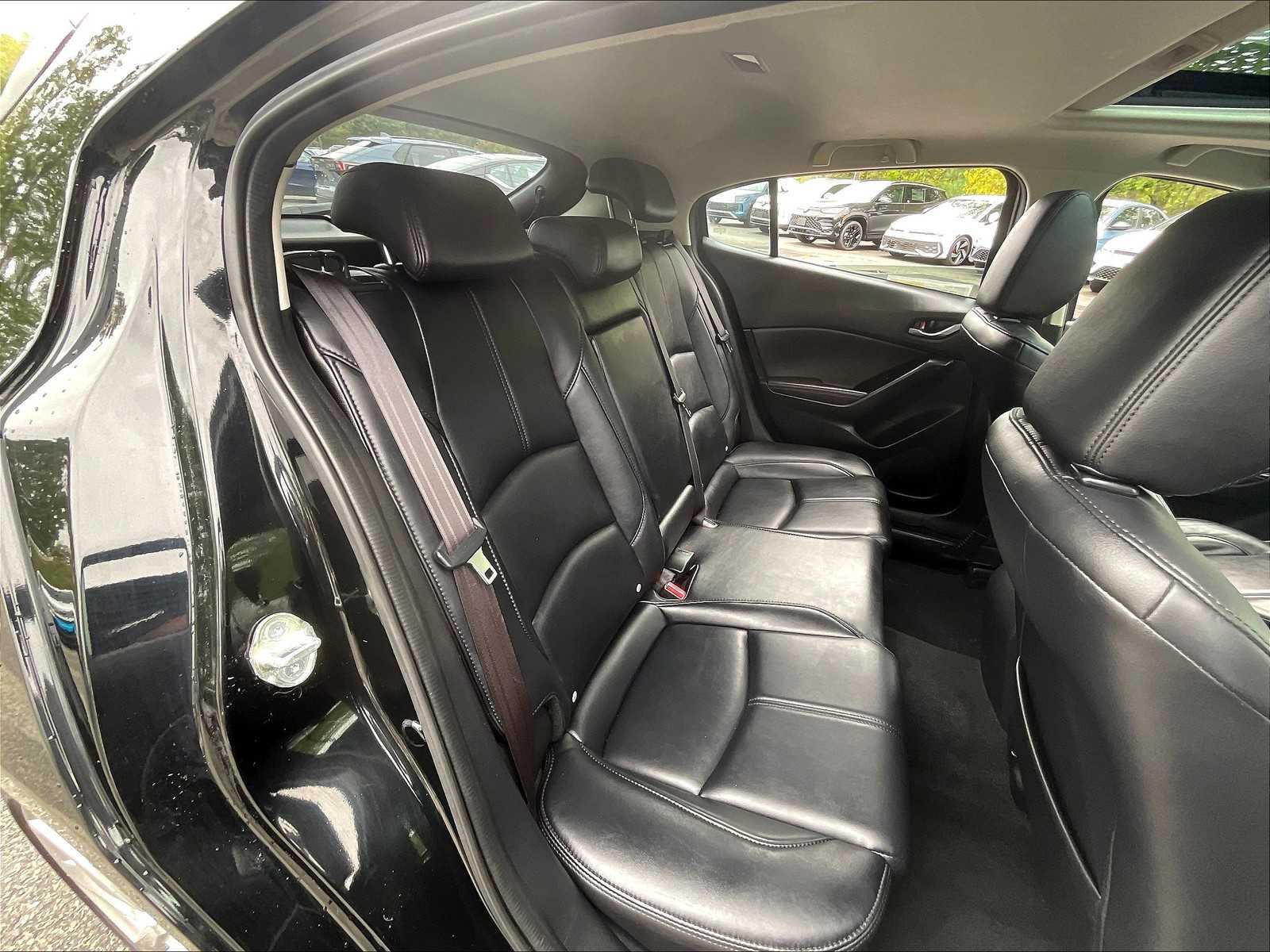 2017 Mazda Mazda3 5-Door Touring 2.5 - Photo 16