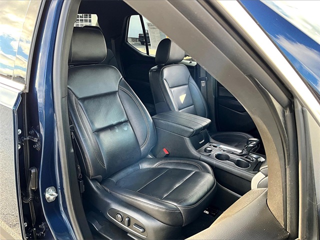 2023 Chevrolet Traverse LT Leather - Photo 11