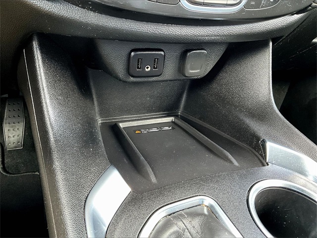 2023 Chevrolet Traverse LT Leather - Photo 24