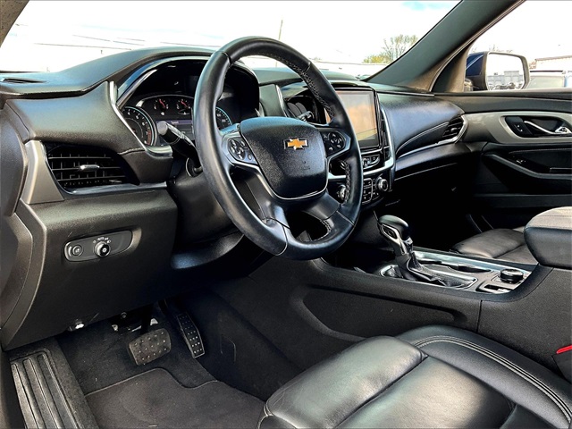 2023 Chevrolet Traverse LT Leather - Photo 8