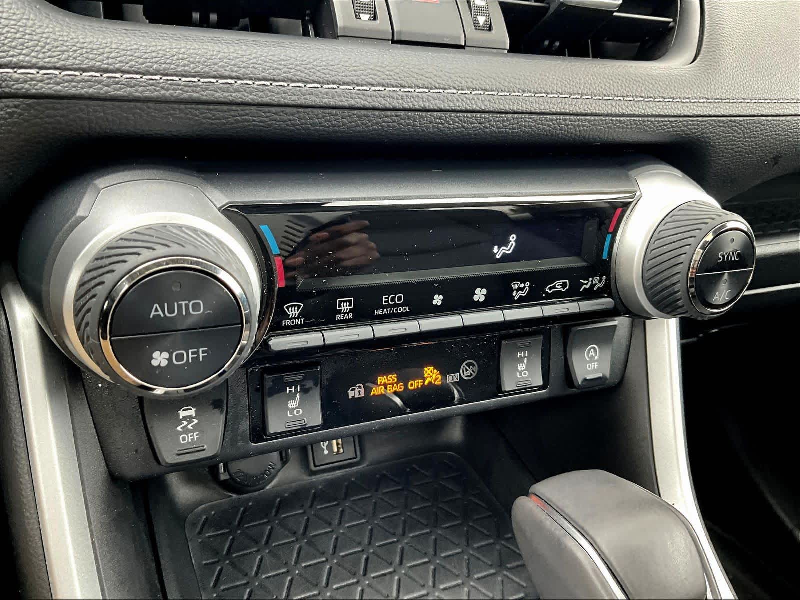 2023 Toyota RAV4 XLE Premium - Photo 26