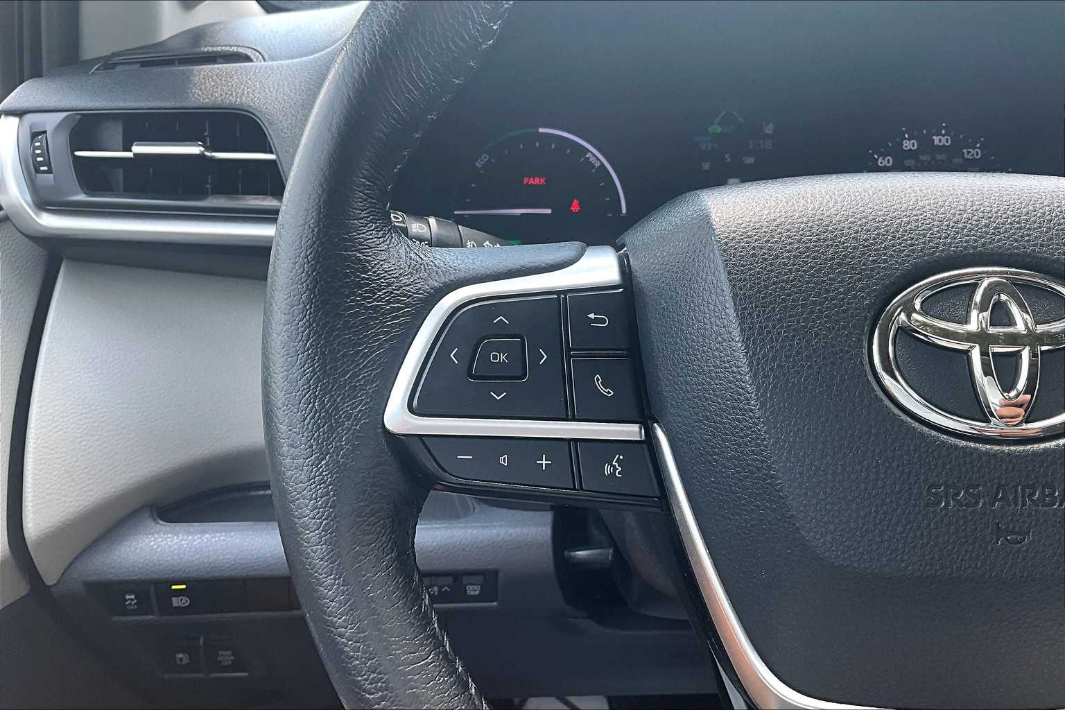 2021 Toyota Sienna XLE - Photo 23
