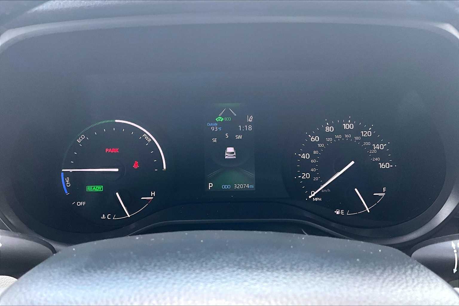 2021 Toyota Sienna XLE - Photo 25