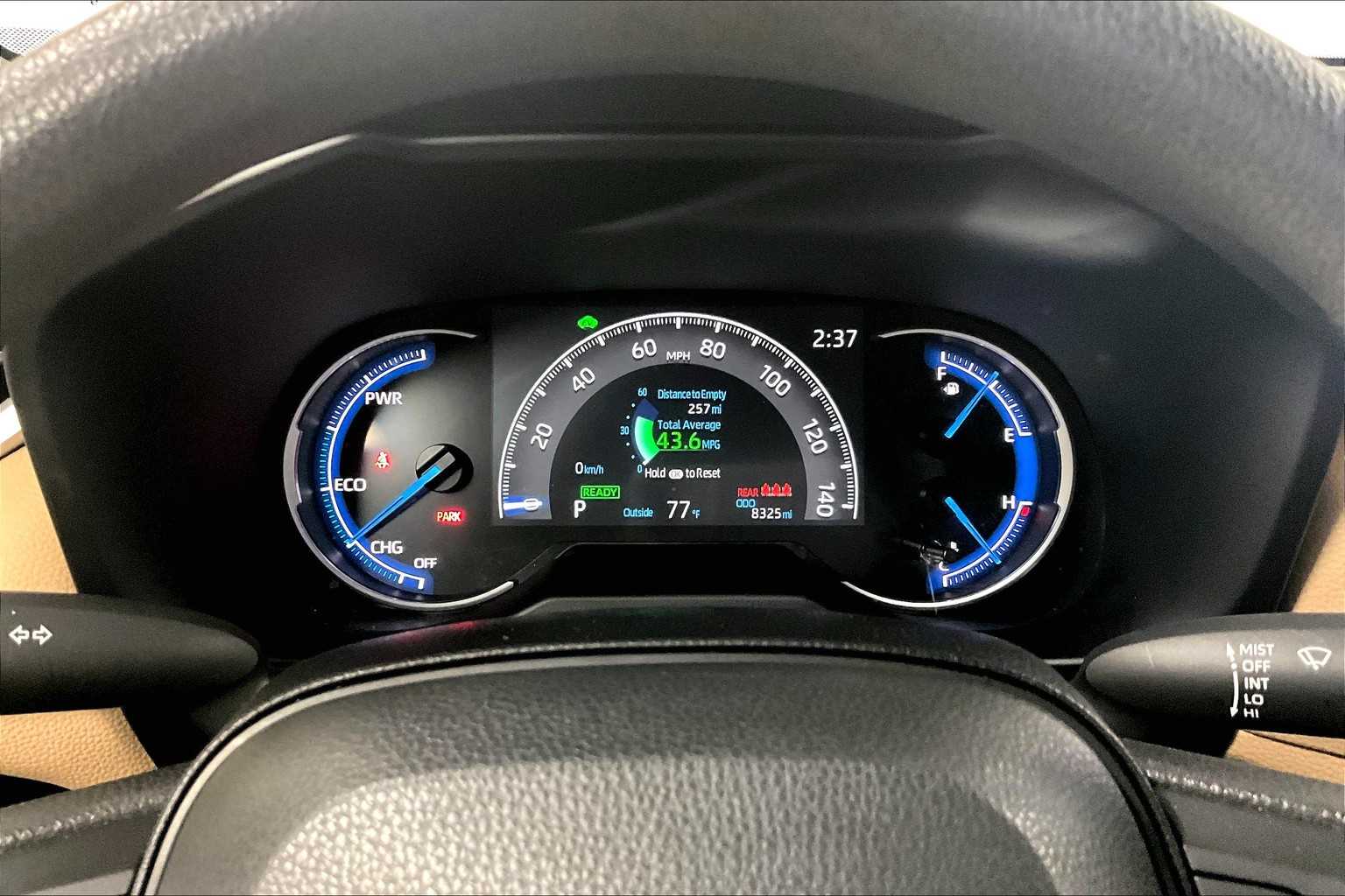 2025 Toyota RAV4 Hybrid LE - Photo 24