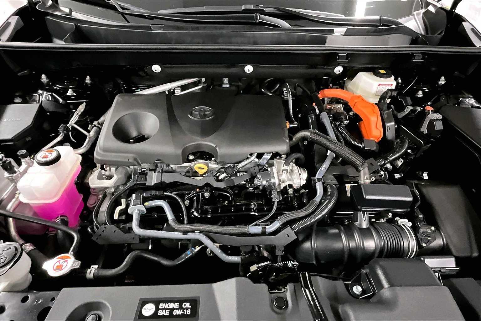 2025 Toyota RAV4 Hybrid LE - Photo 29