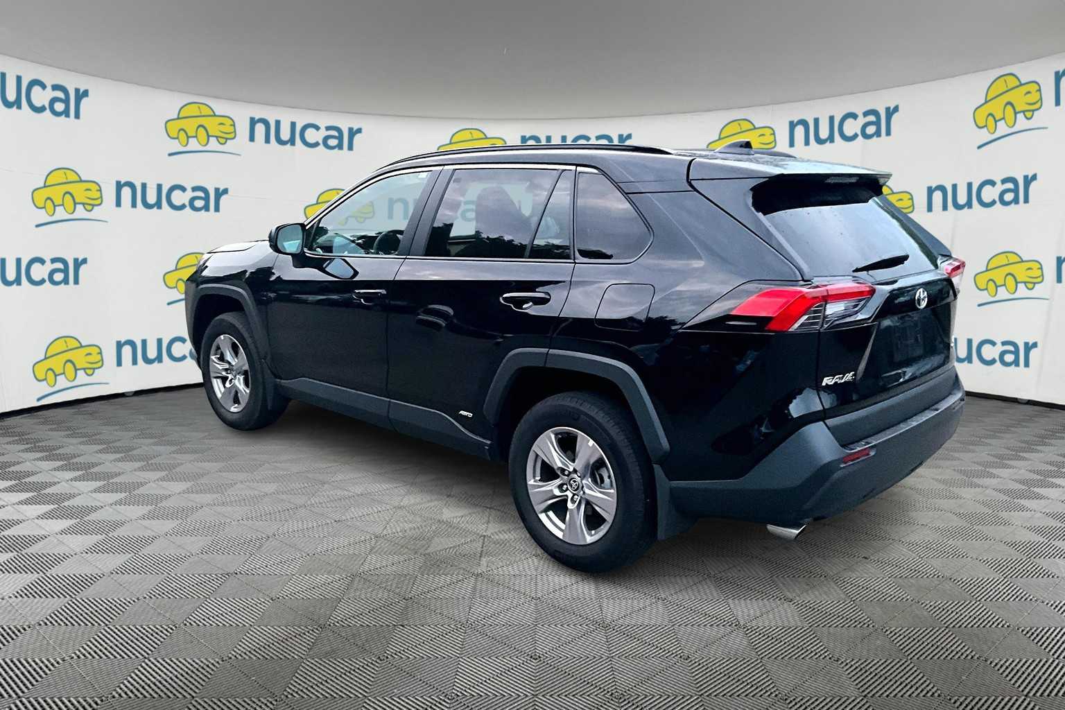 2025 Toyota RAV4 Hybrid LE - Photo 3