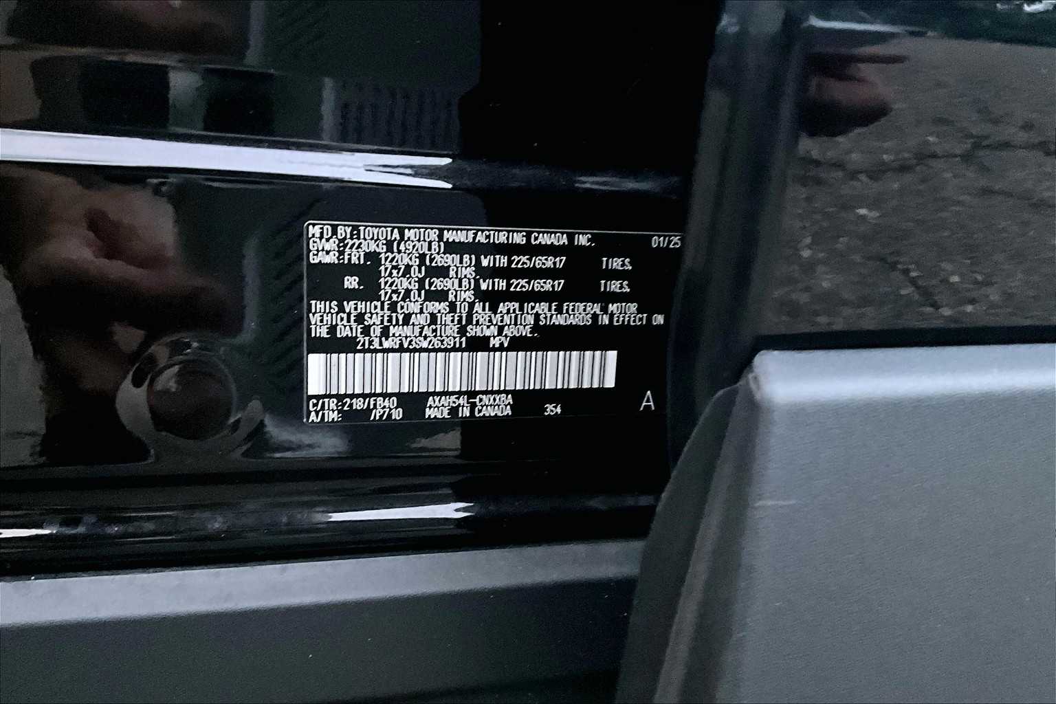 2025 Toyota RAV4 Hybrid LE - Photo 6