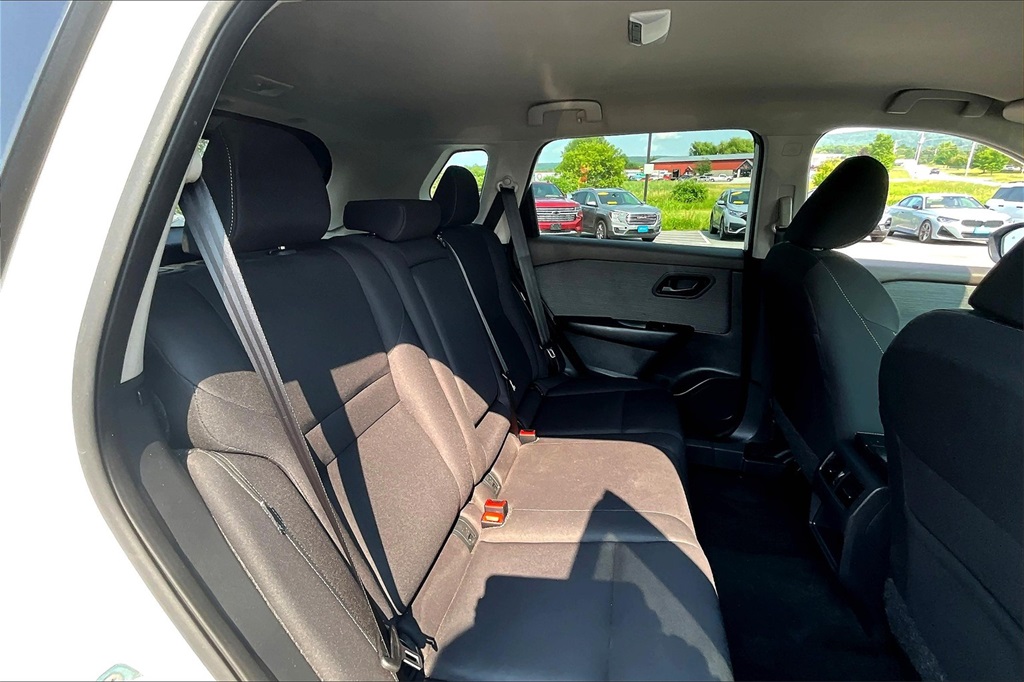 2023 Nissan Rogue S - Photo 16