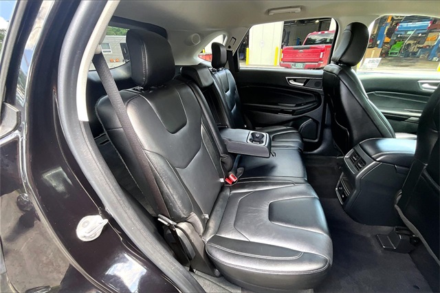 2022 Ford Edge Titanium - Photo 22