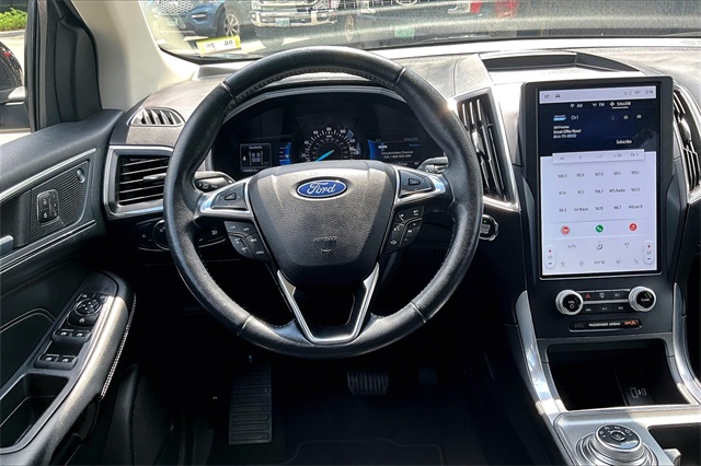 2022 Ford Edge Titanium - Photo 5