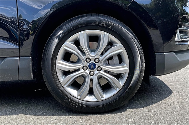 2022 Ford Edge Titanium - Photo 9