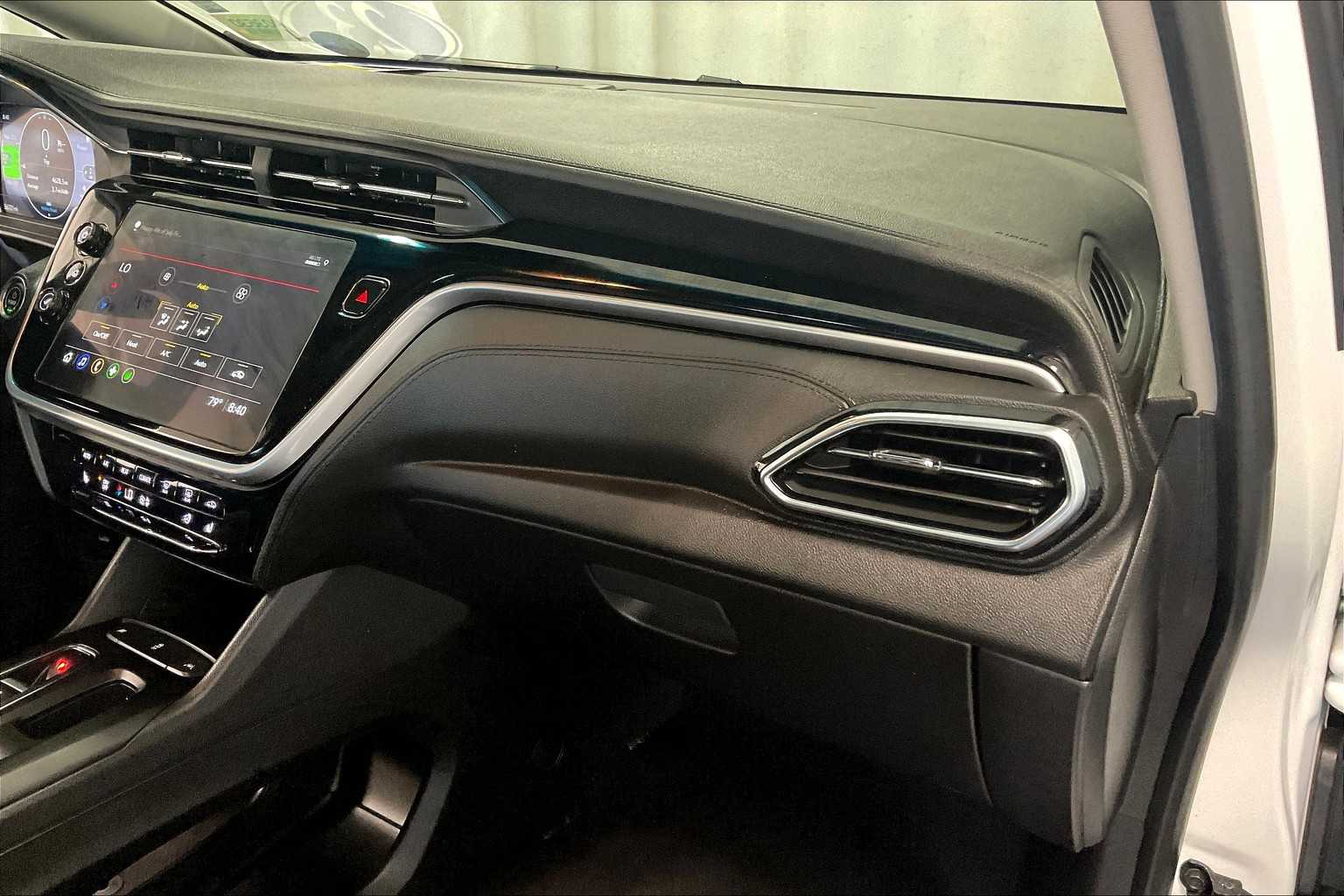2023 Chevrolet Bolt EV 1LT - Photo 13