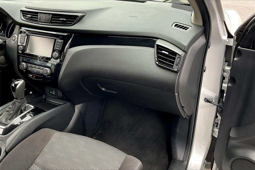 2020 Nissan Rogue Sport SV - Photo 12