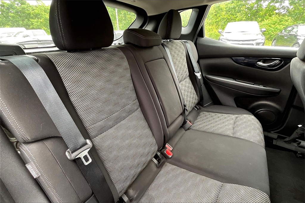 2020 Nissan Rogue Sport SV - Photo 15