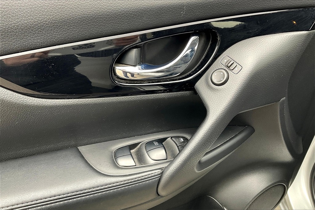 2020 Nissan Rogue Sport SV - Photo 34