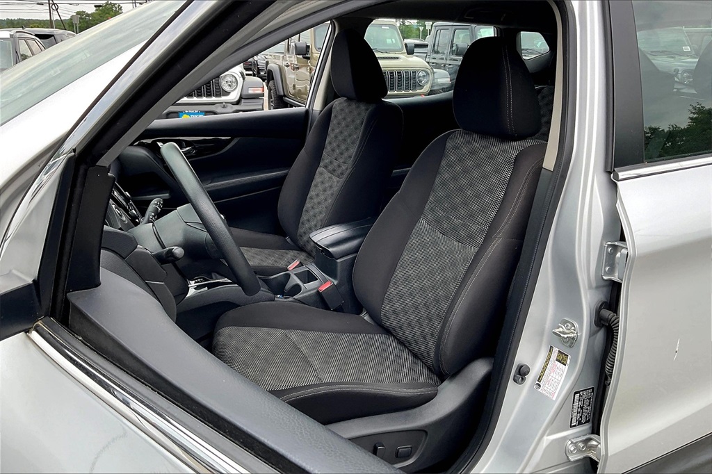 2020 Nissan Rogue Sport SV - Photo 9