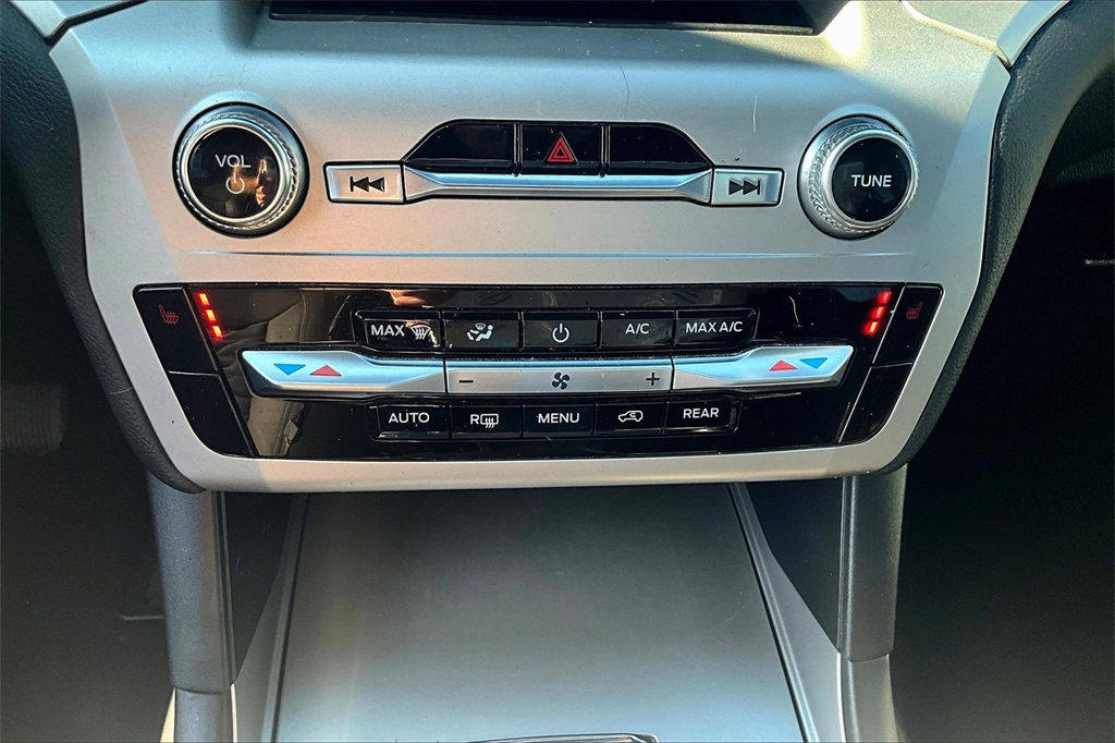 2021 Ford Explorer XLT - Photo 27