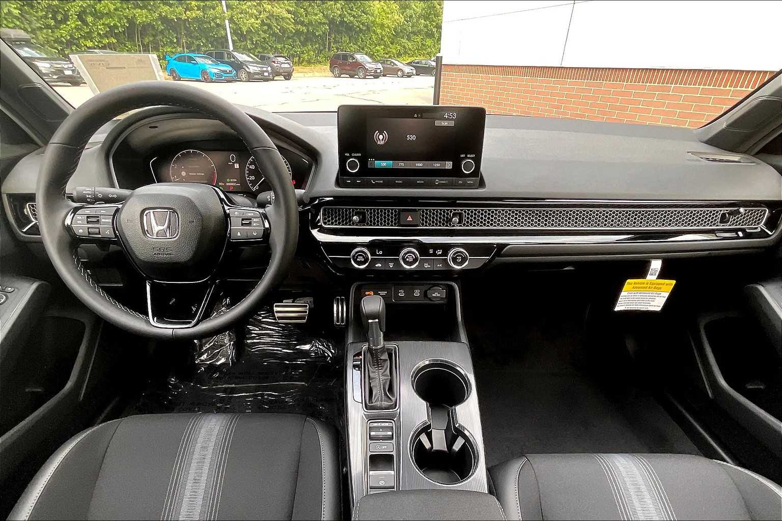 2025 Honda Civic Hatchback Sport - Photo 12