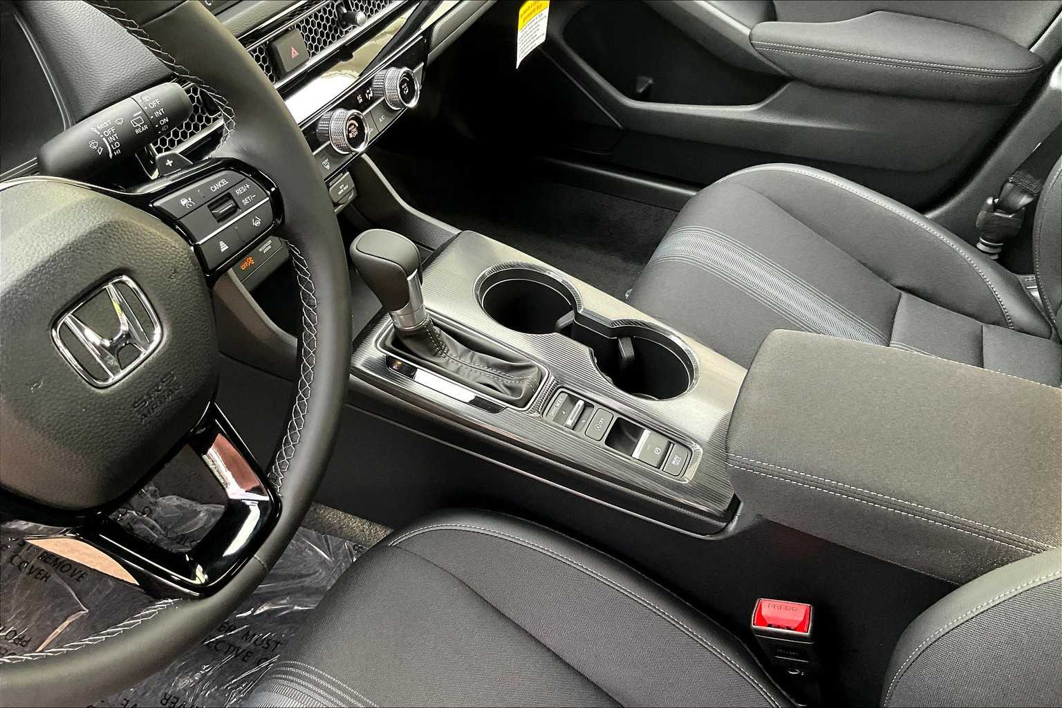 2025 Honda Civic Hatchback Sport - Photo 14