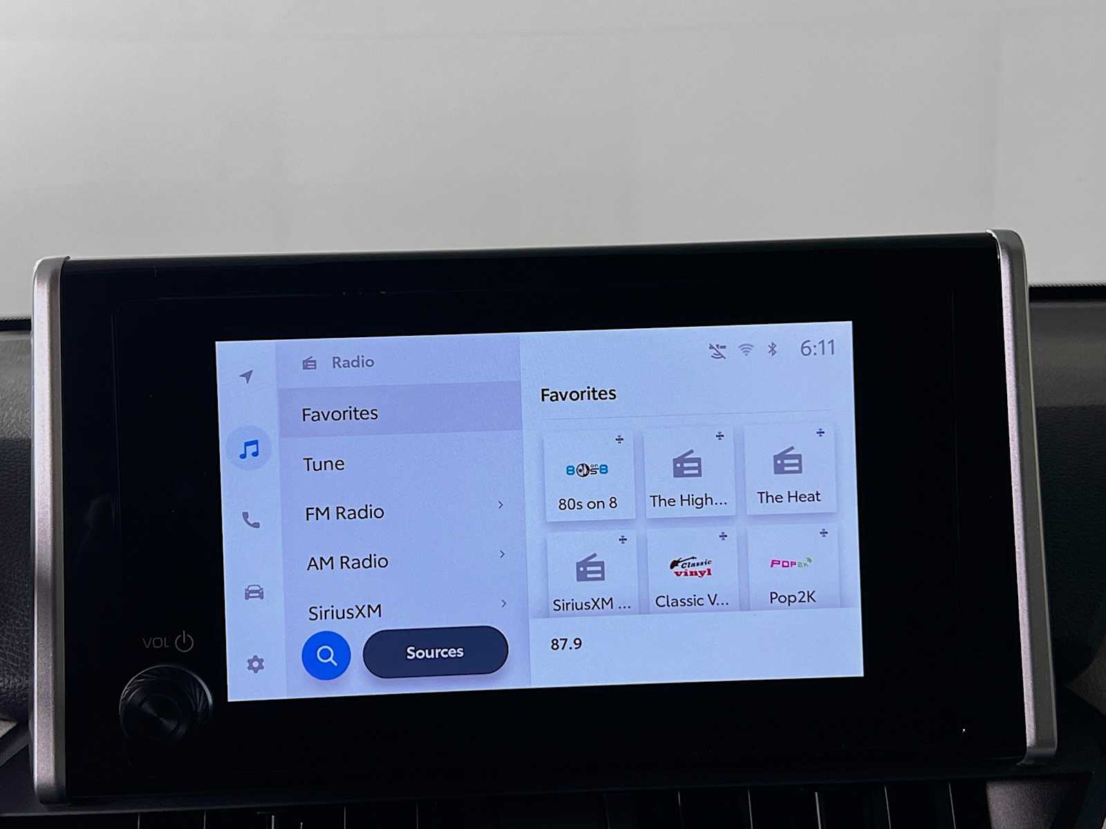 2025 Toyota RAV4 Hybrid XLE - Photo 8