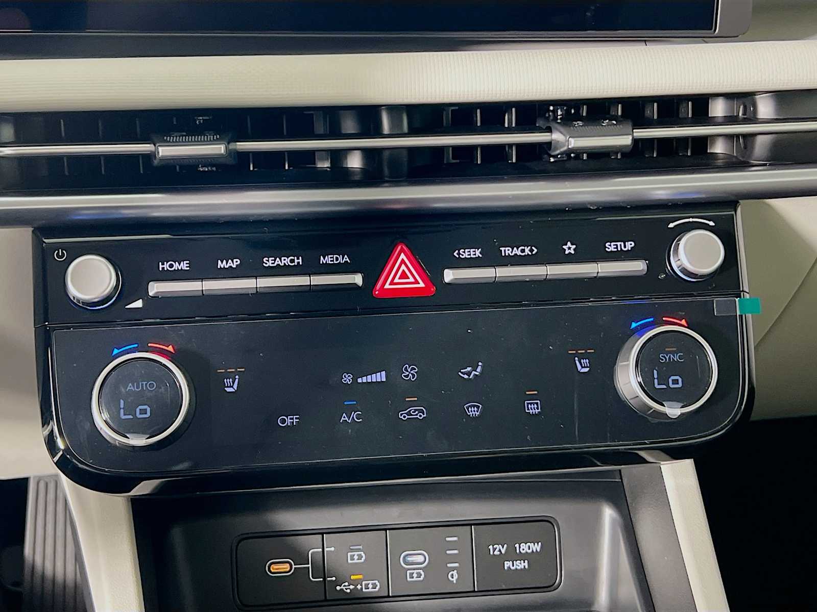 2025 Hyundai Tucson SEL - Photo 11