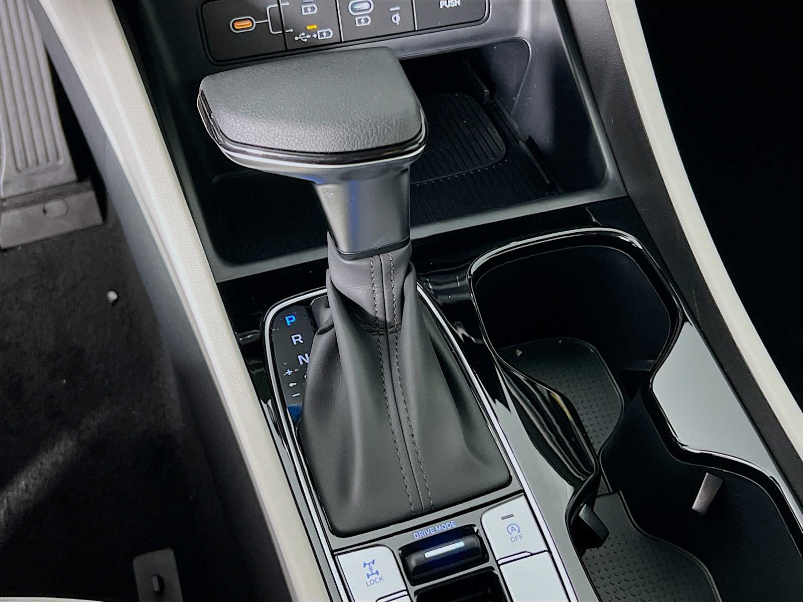 2025 Hyundai Tucson SEL - Photo 12