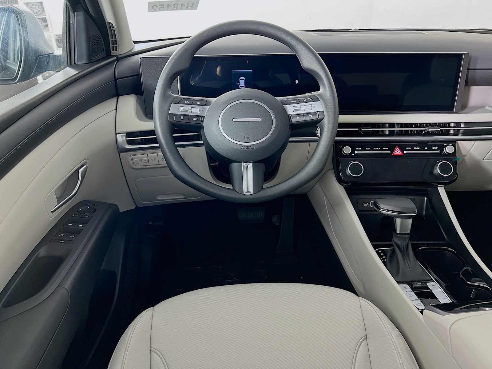 2025 Hyundai Tucson SEL - Photo 16