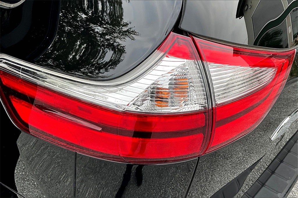 2017 Toyota Sienna XLE - Photo 35