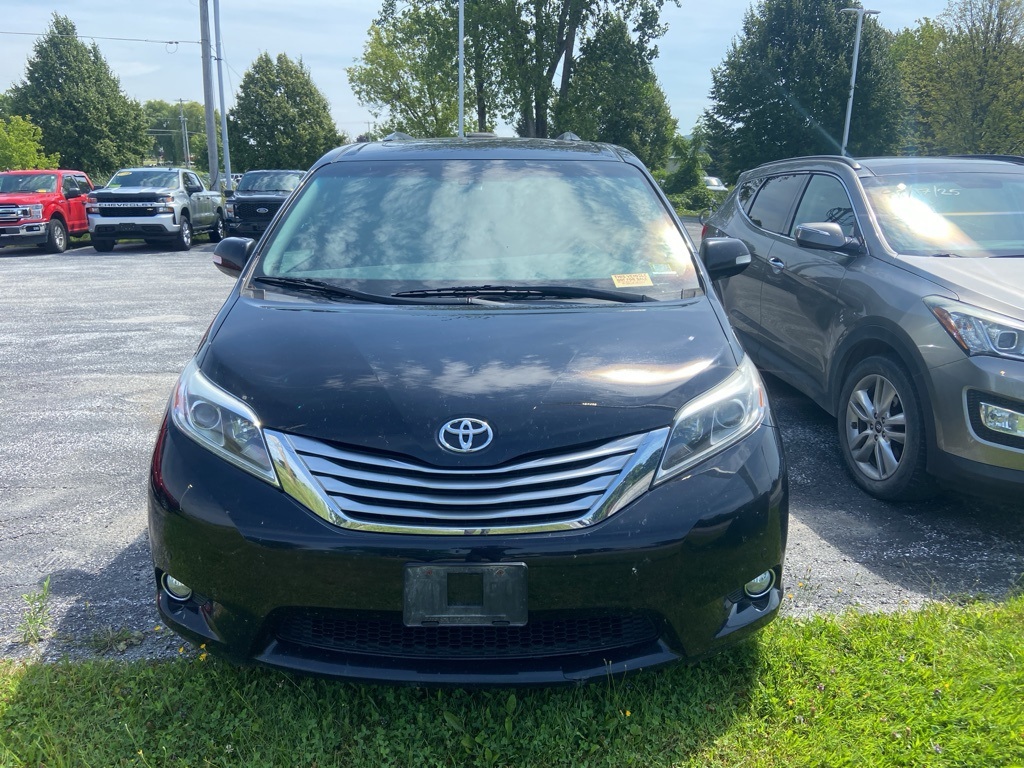 2017 Toyota Sienna XLE - Photo 5